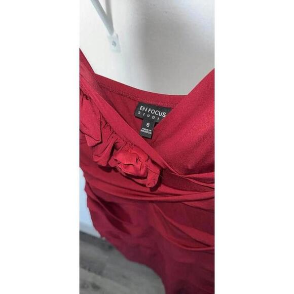 EN FOCUS STUDIO Red Ruched Cocktail Dress Size 6 - Picture 2 of 4